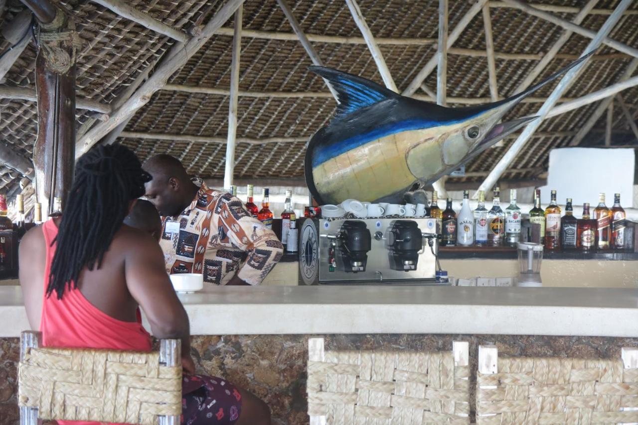 Tamu Beach Resort Malindi Bagian luar foto